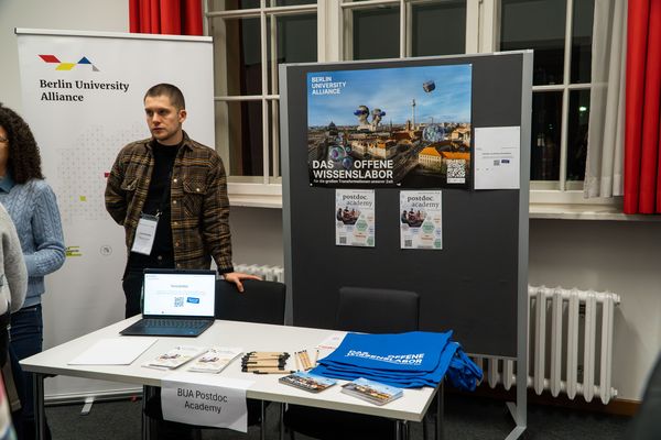 exhibition stand of Berlin University Alliance 