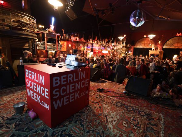 Science Slam in Roadrunner's Paradise © Berlin Science Week / photothek