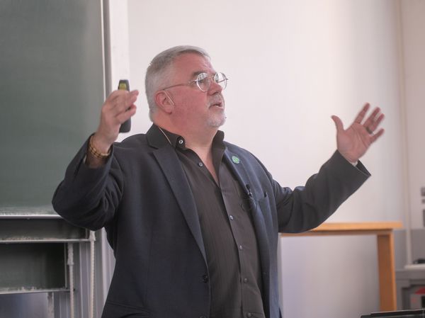 John Warner giving his inaugural lecture © TU Berlin/Christian Kielmann