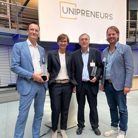Left to right: Stefan Hecht, Bettina Stark-Watzinger, Reinhard Schomäcker, Martin Rahmel