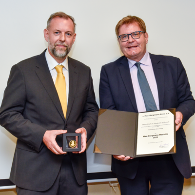 Roderich Süßmuth receives the 2020 Max Bergmann Medal
