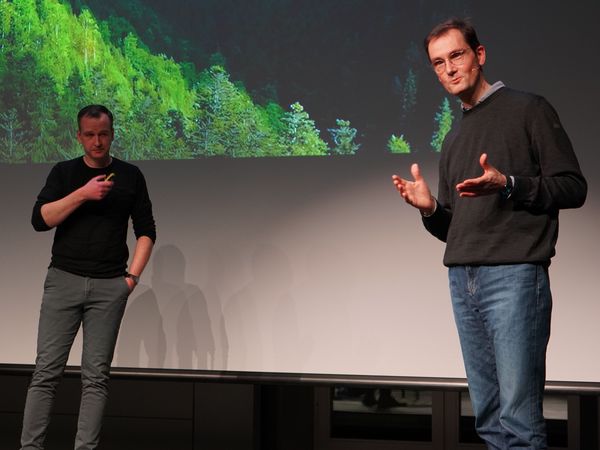 Talk by Arne Thomas and Holger Dobbek