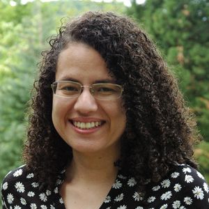 Dr. Ariane Nunes Alves